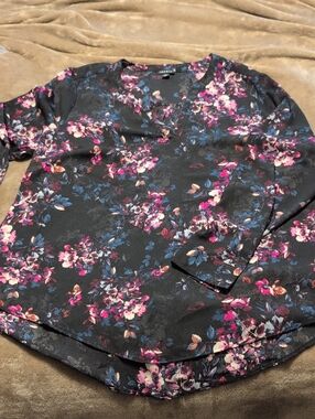 torrid Harper Floral V-Neck Chiffon Long Sleeve Blouse Size 00 (10)
